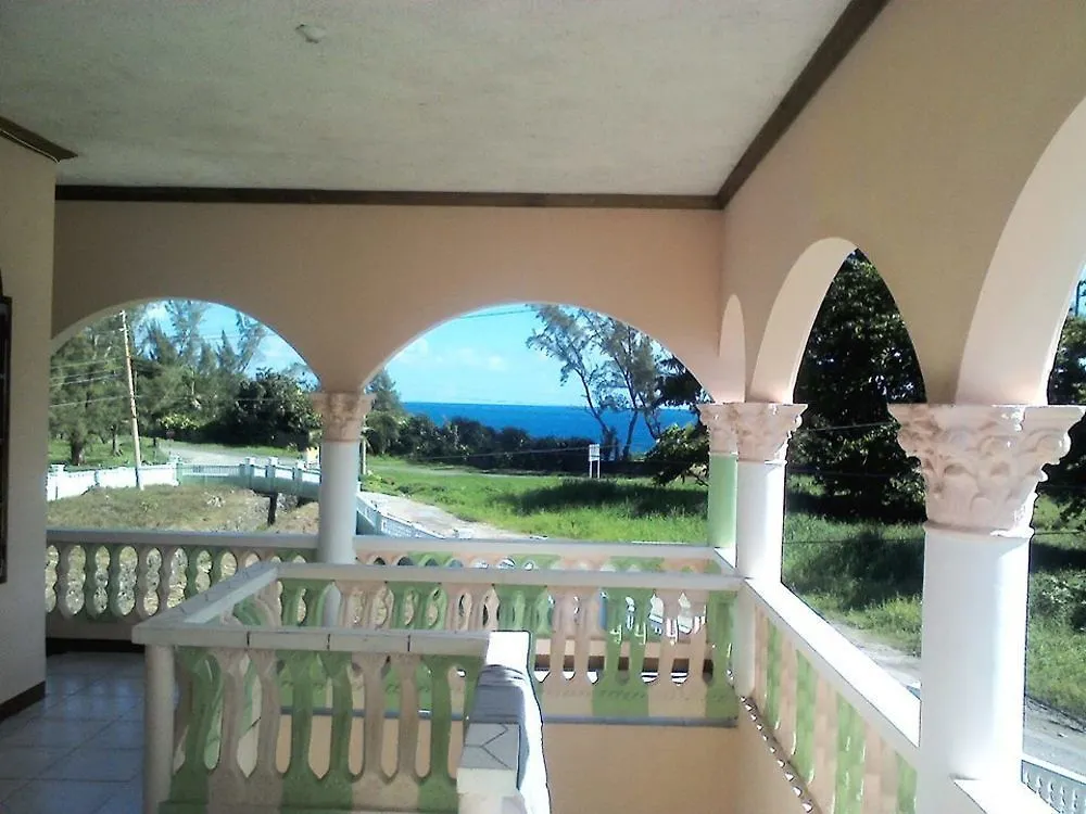 Dolphin Bay Yoga Guest House Drapers